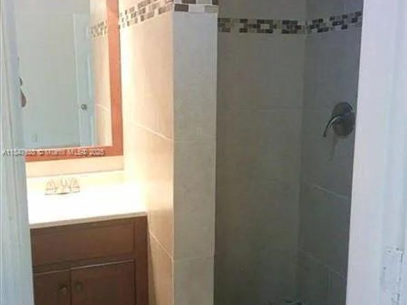 3174 N Pine Island Rd, Sunrise FL 33351