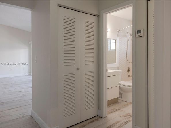 10121 NW 51st Ln, Doral FL 33178