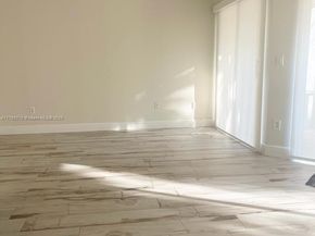 10121 NW 51st Ln, Doral FL 33178