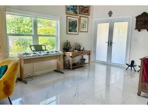 6301 NW 109th Ave, Doral FL 33178