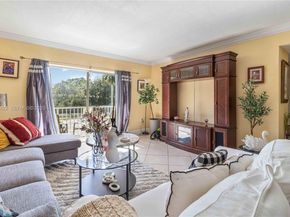 8475 SW 94th St 217E, Miami FL 33156