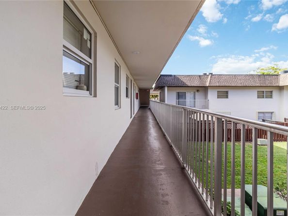 8475 SW 94th St 217E, Miami FL 33156