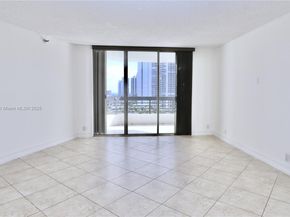3500 Mystic Pointe Dr 1207, Aventura FL 33180