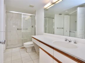 3500 Mystic Pointe Dr 1207, Aventura FL 33180