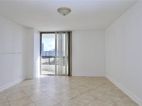 3500 Mystic Pointe Dr 1207, Aventura FL 33180