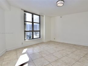 3500 Mystic Pointe Dr 1207, Aventura FL 33180