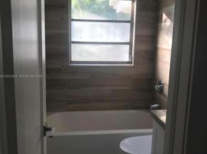 511 E 27th St, Hialeah FL 33013