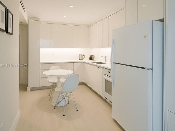 2301 Collins Ave 636, Miami Beach FL 33139