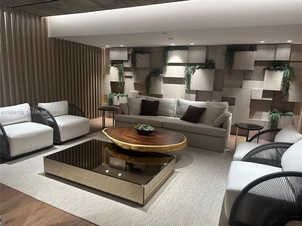 2301 Collins Ave 636, Miami Beach FL 33139