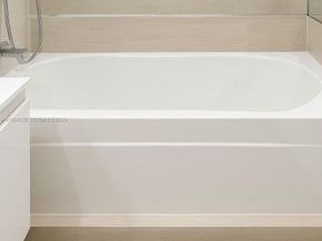 2301 Collins Ave 636, Miami Beach FL 33139