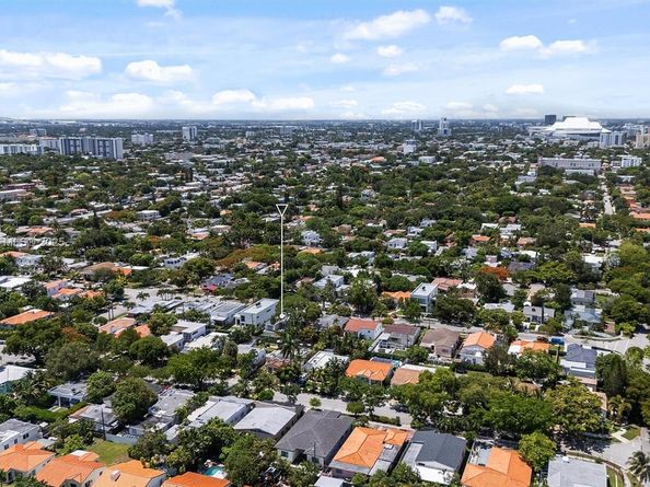 1508 SW 15th St, Miami FL 33145