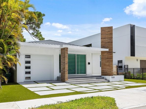 1508 SW 15th St, Miami FL 33145