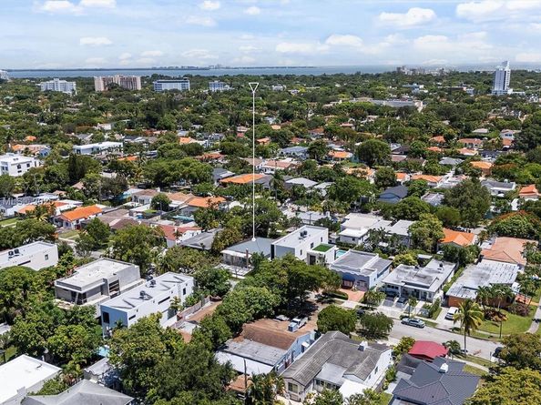 1508 SW 15th St, Miami FL 33145
