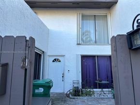11208 SW 67th Ter, Miami FL 33173