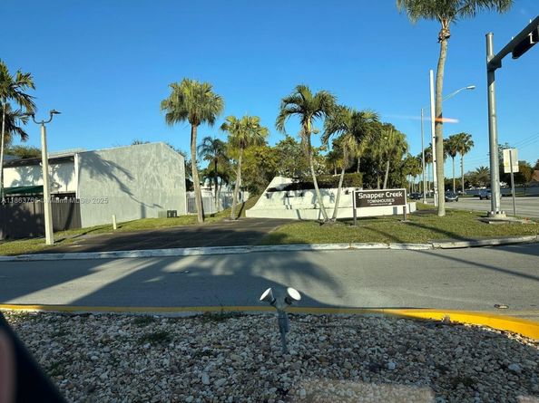 11208 SW 67th Ter, Miami FL 33173