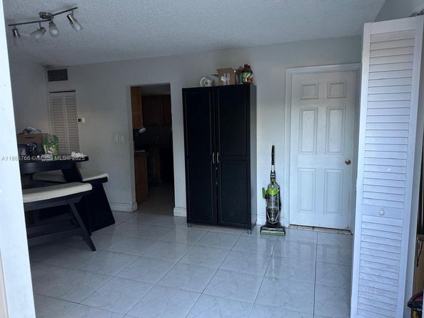 11208 SW 67th Ter, Miami FL 33173