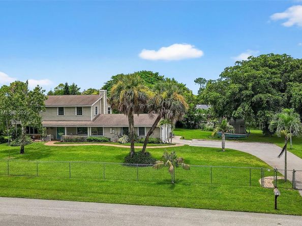 9435 El Paso Dr, Lake Worth FL 33467