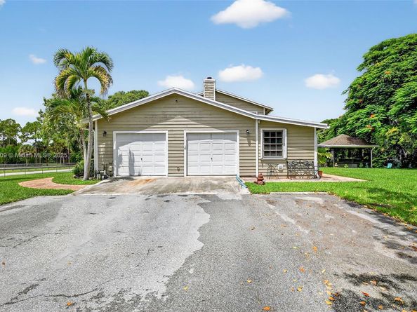 9435 El Paso Dr, Lake Worth FL 33467