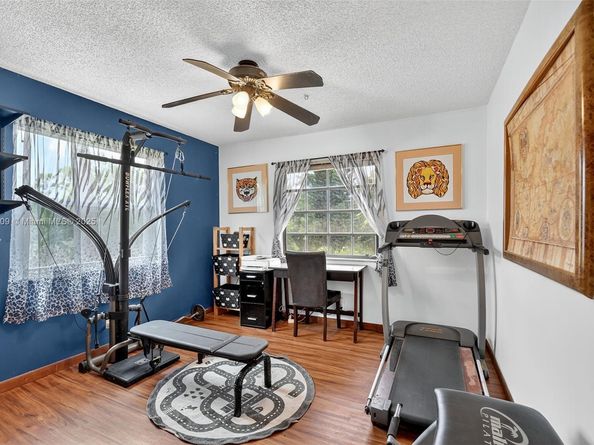9435 El Paso Dr, Lake Worth FL 33467