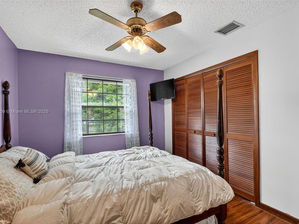 9435 El Paso Dr, Lake Worth FL 33467