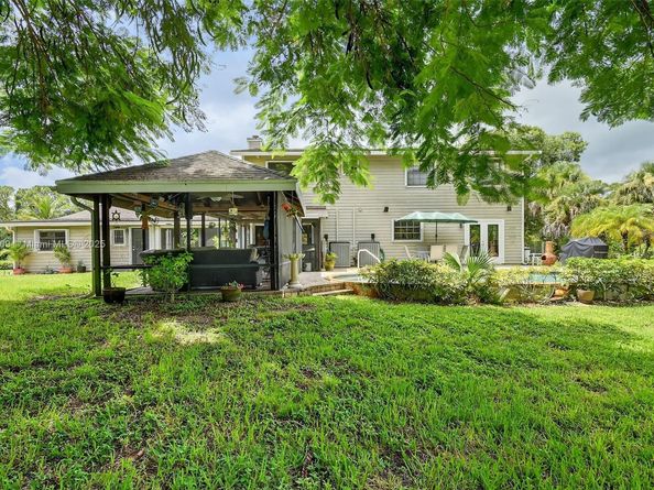 9435 El Paso Dr, Lake Worth FL 33467