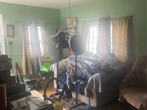 3099 NW 51st St, Miami FL 33142
