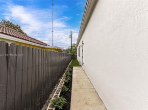 6140 SW 39th St, Miramar FL 33023