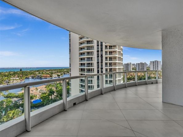 21200 Point Pl 1503, Aventura FL 33180