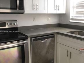 342 NW 84th Ter 342, Miami FL 33150