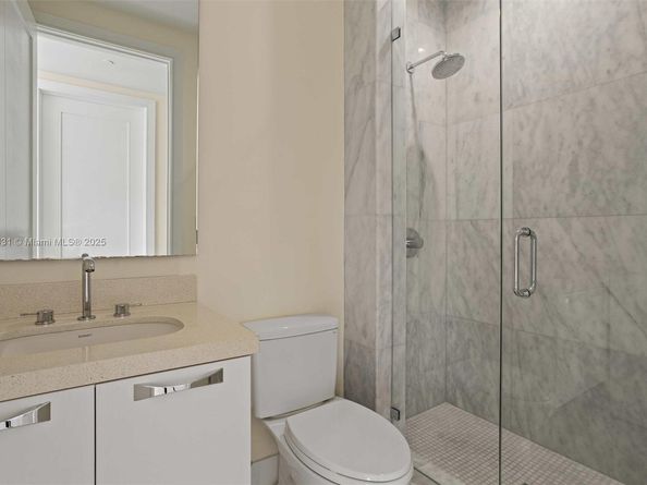 718 Valencia Ave 207, Coral Gables FL 33134