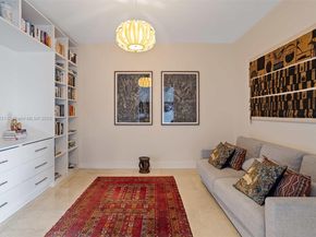 718 Valencia Ave 207, Coral Gables FL 33134