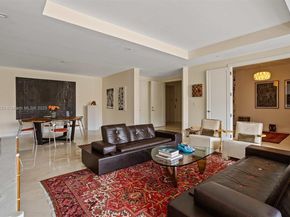 718 Valencia Ave 207, Coral Gables FL 33134