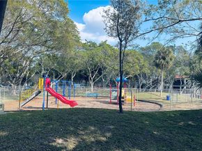 2326 S Cypress Bend Dr 221, Pompano Beach FL 33069