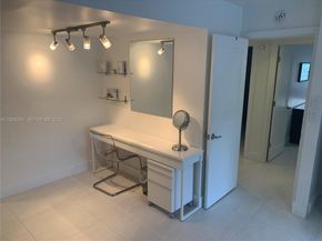 2326 S Cypress Bend Dr 221, Pompano Beach FL 33069