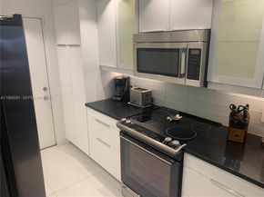 2326 S Cypress Bend Dr 221, Pompano Beach FL 33069