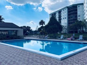 2326 S Cypress Bend Dr 221, Pompano Beach FL 33069