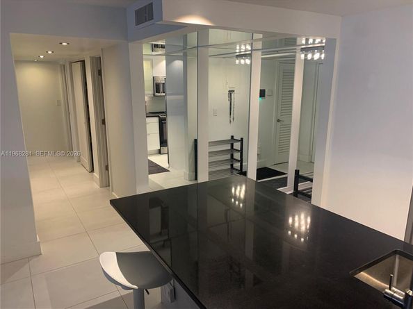 2326 S Cypress Bend Dr 221, Pompano Beach FL 33069