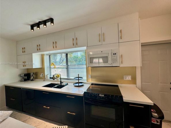 1215 E Broward Blvd, Fort Lauderdale FL 33301