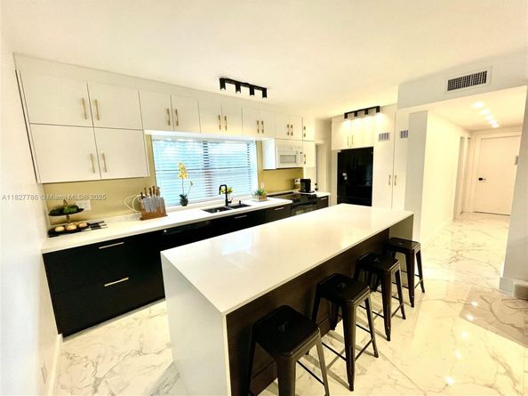 1215 E Broward Blvd, Fort Lauderdale FL 33301
