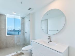 335 S Biscayne Blvd 1012, Miami FL 33131