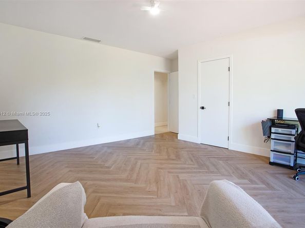 14135 N Miami Ave, Miami FL 33168