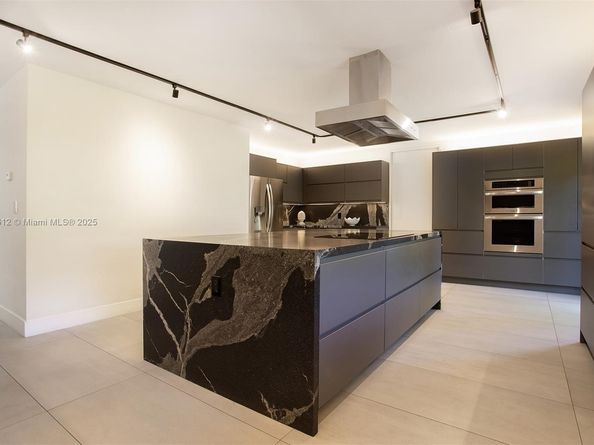 14135 N Miami Ave, Miami FL 33168