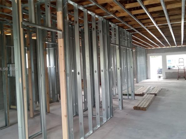 15730 NW 38th Pl, Miami Gardens FL 33054