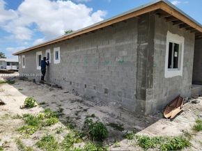 15730 NW 38th Pl, Miami Gardens FL 33054