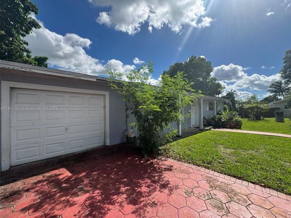 11020 SW 179th St, Miami FL 33157