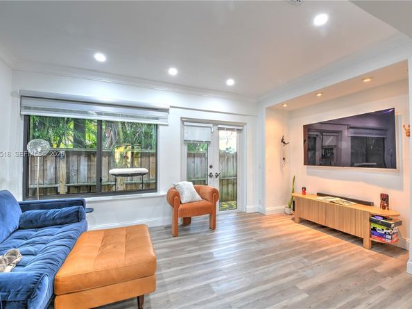 110 N 16th Ave, Hollywood FL 33020