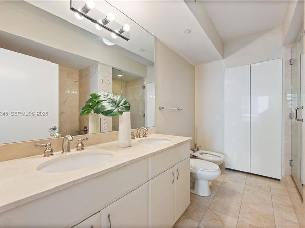 Undisclosed Address #A11961345, Miami Beach FL 33141