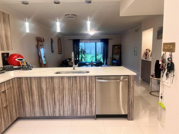 16531 Blatt Blvd 103, Weston FL 33326