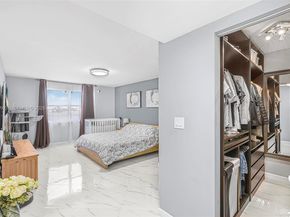 605 Ives Dairy Rd 3057, Miami FL 33179