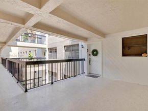 605 Ives Dairy Rd 3057, Miami FL 33179